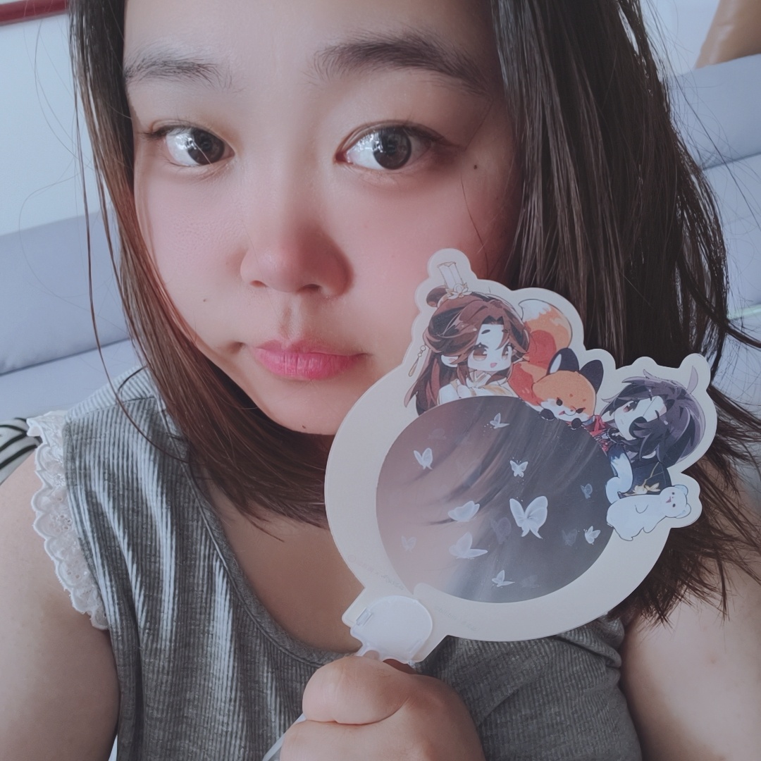 刚搬来的隔壁桌头像