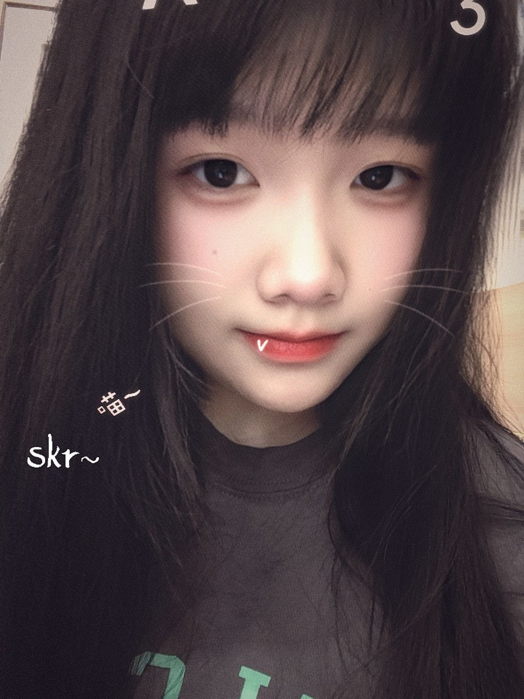 路弦头像